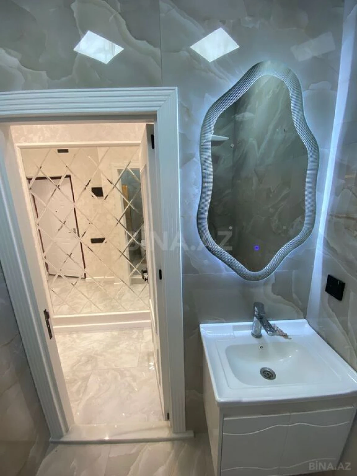 Kirayə verilir 2 otaqlı mənzil 50 m²