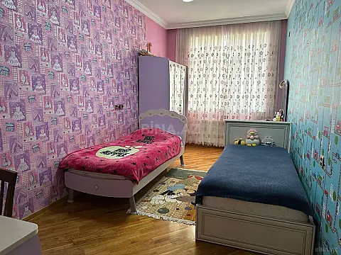 Satılır 3 otaqlı mənzil 120 m²