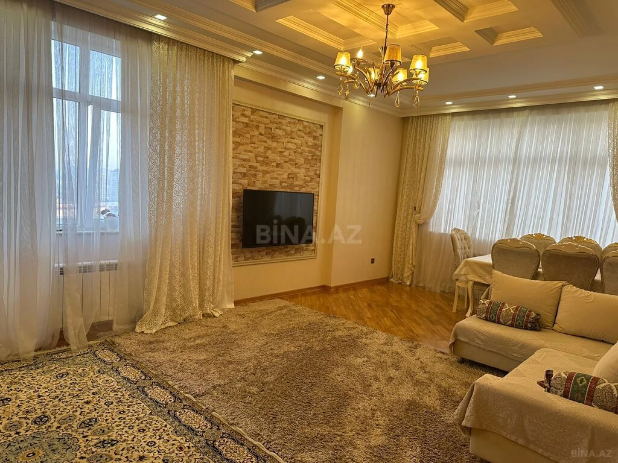Satılır 3 otaqlı mənzil 120 m²