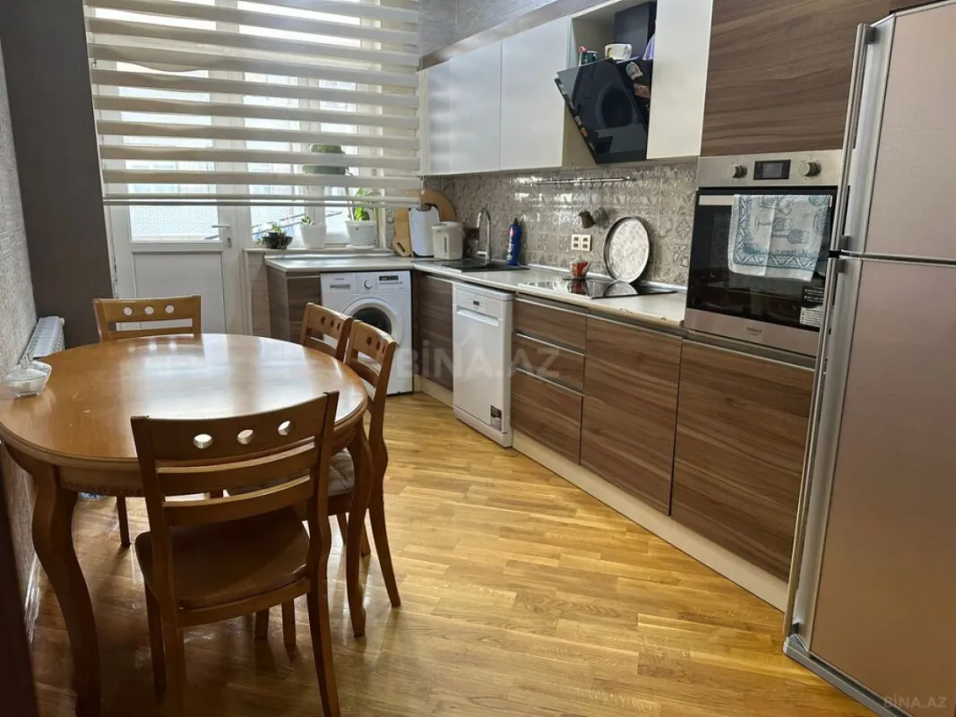 Satılır 3 otaqlı mənzil 120 m²