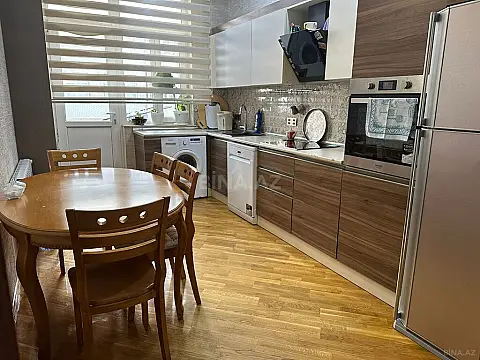 Satılır 3 otaqlı mənzil 120 m²