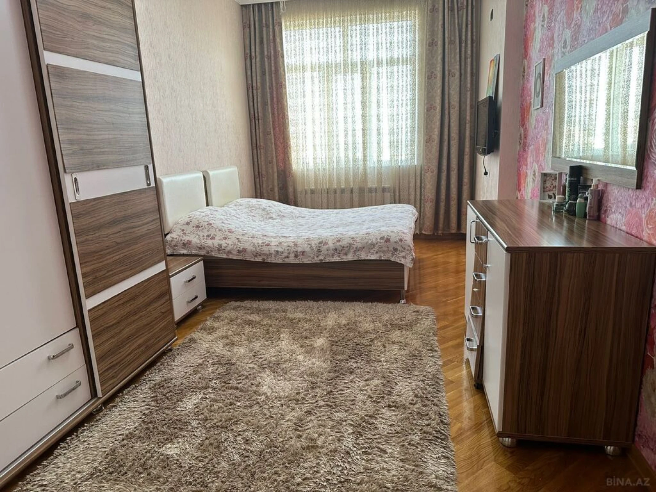Satılır 3 otaqlı mənzil 120 m²