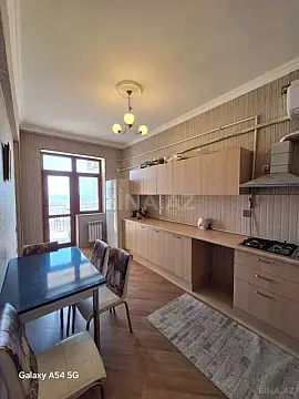 Satılır 3 otaqlı mənzil 125 m²