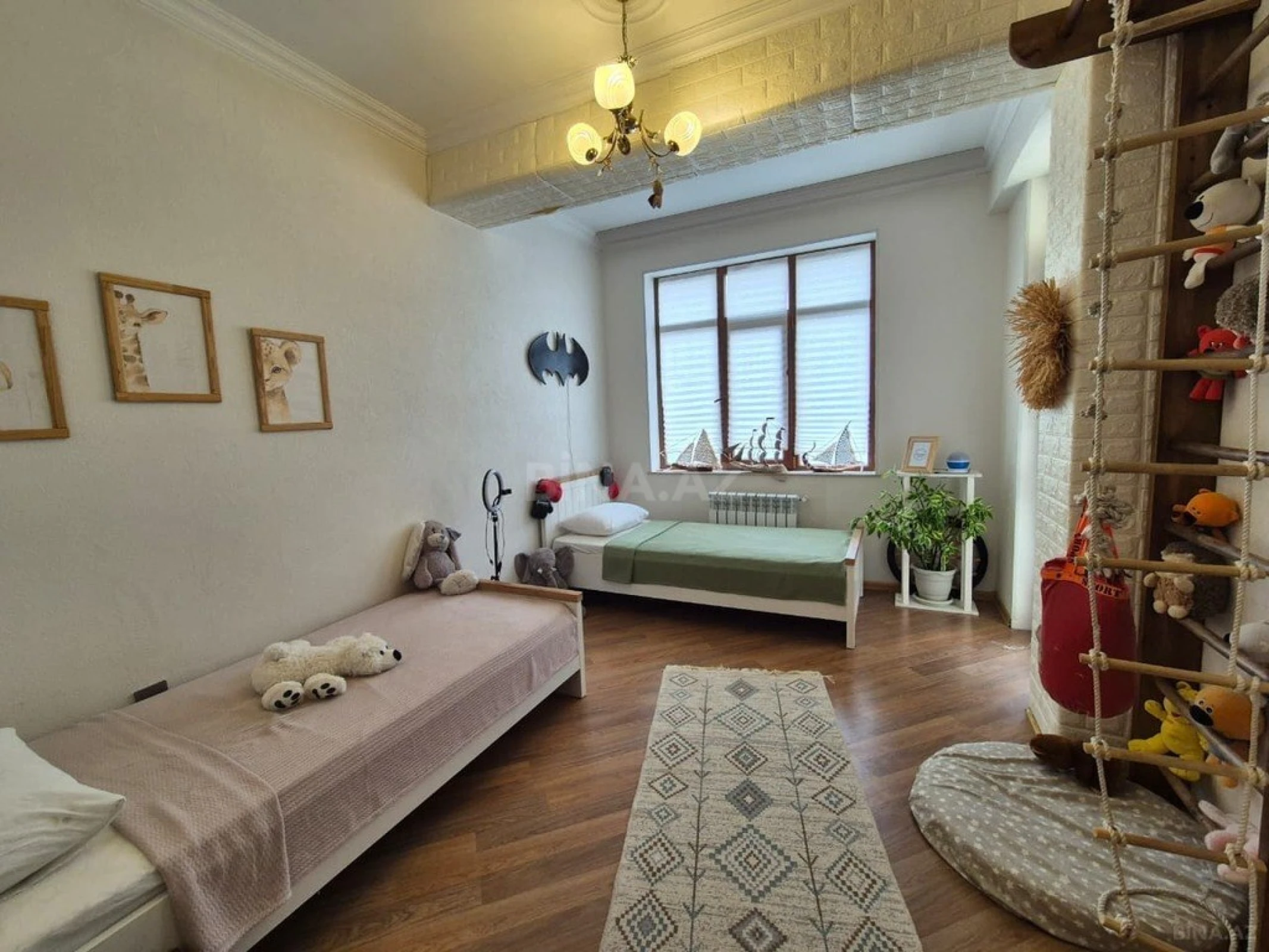 Satılır 3 otaqlı mənzil 125 m²