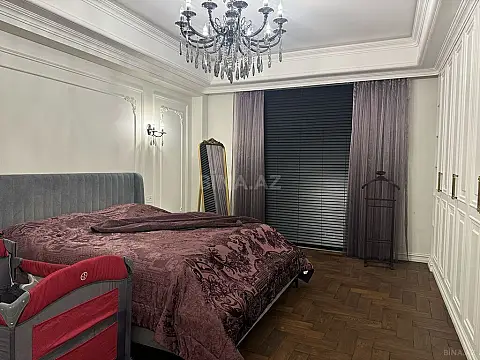 Satılır 3 otaqlı mənzil 141 m²