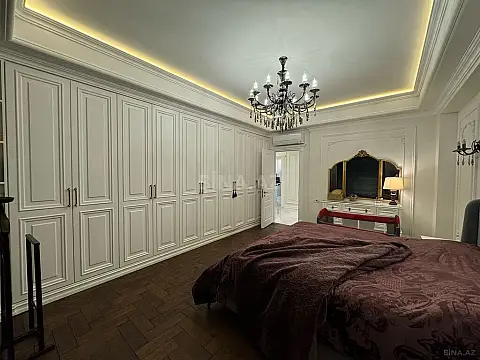 Satılır 3 otaqlı mənzil 141 m²