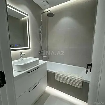 Kirayə verilir 3 otaqlı mənzil 130 m²