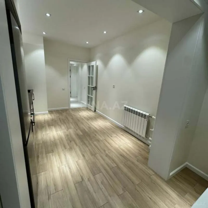 Kirayə verilir 3 otaqlı mənzil 130 m²