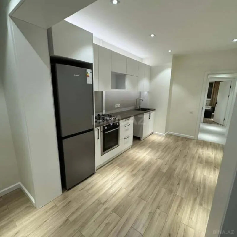 Kirayə verilir 3 otaqlı mənzil 130 m²