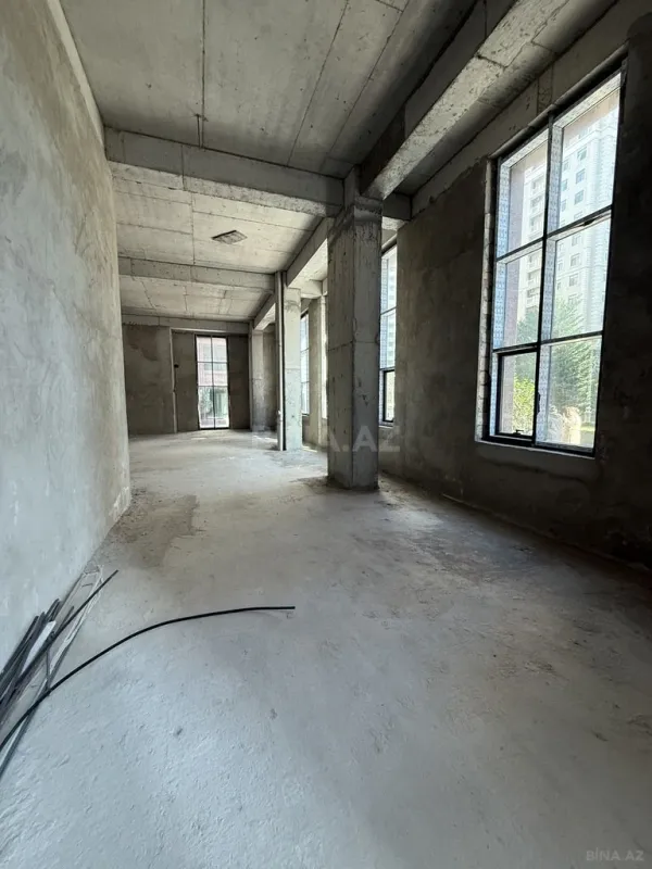 Satılır obyekt 282 m²