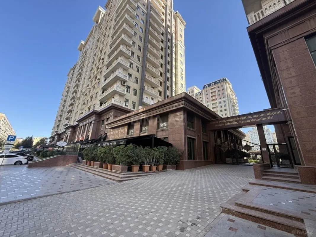 Satılır obyekt 282 m²