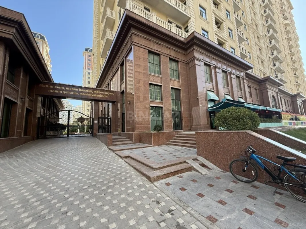 Satılır obyekt 282 m²