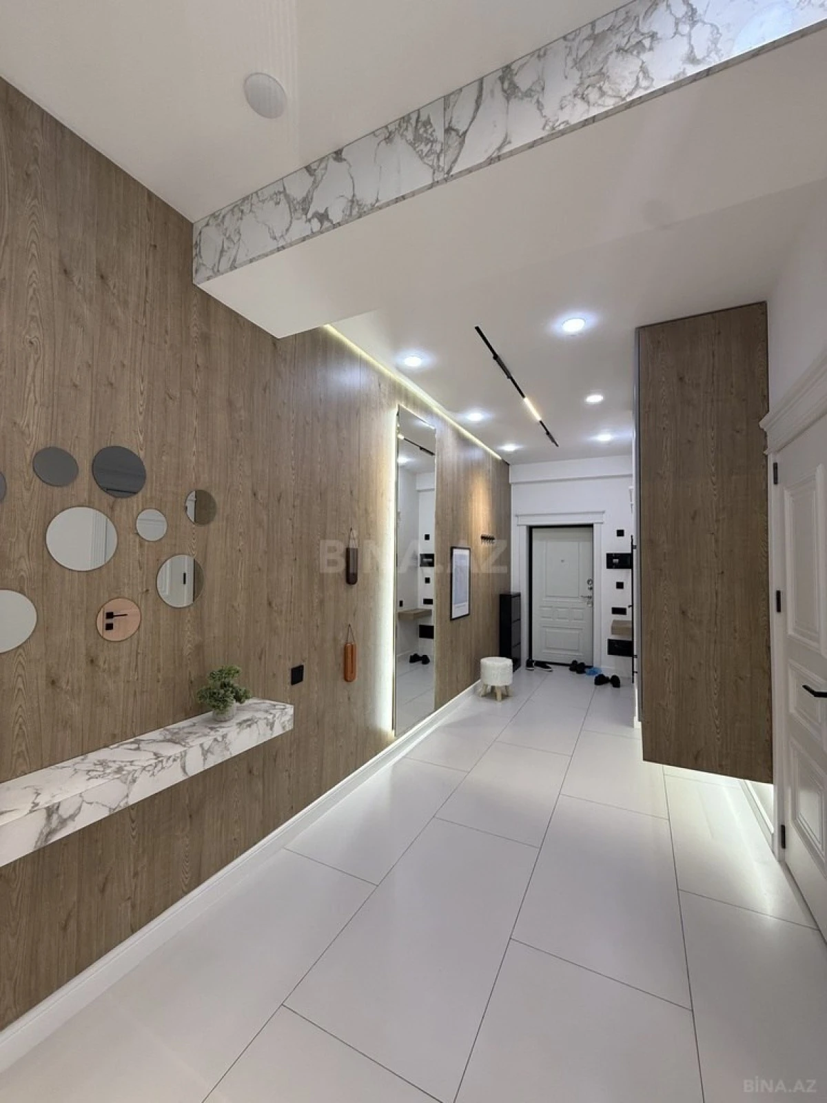 Satılır 3 otaqlı mənzil 117 m²