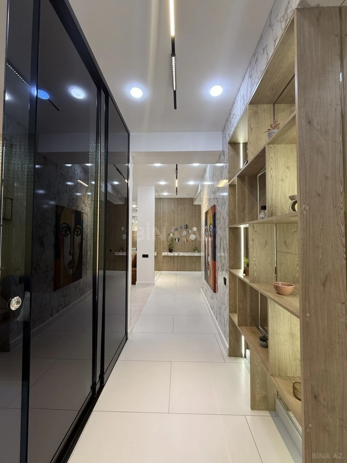 Satılır 3 otaqlı mənzil 117 m²