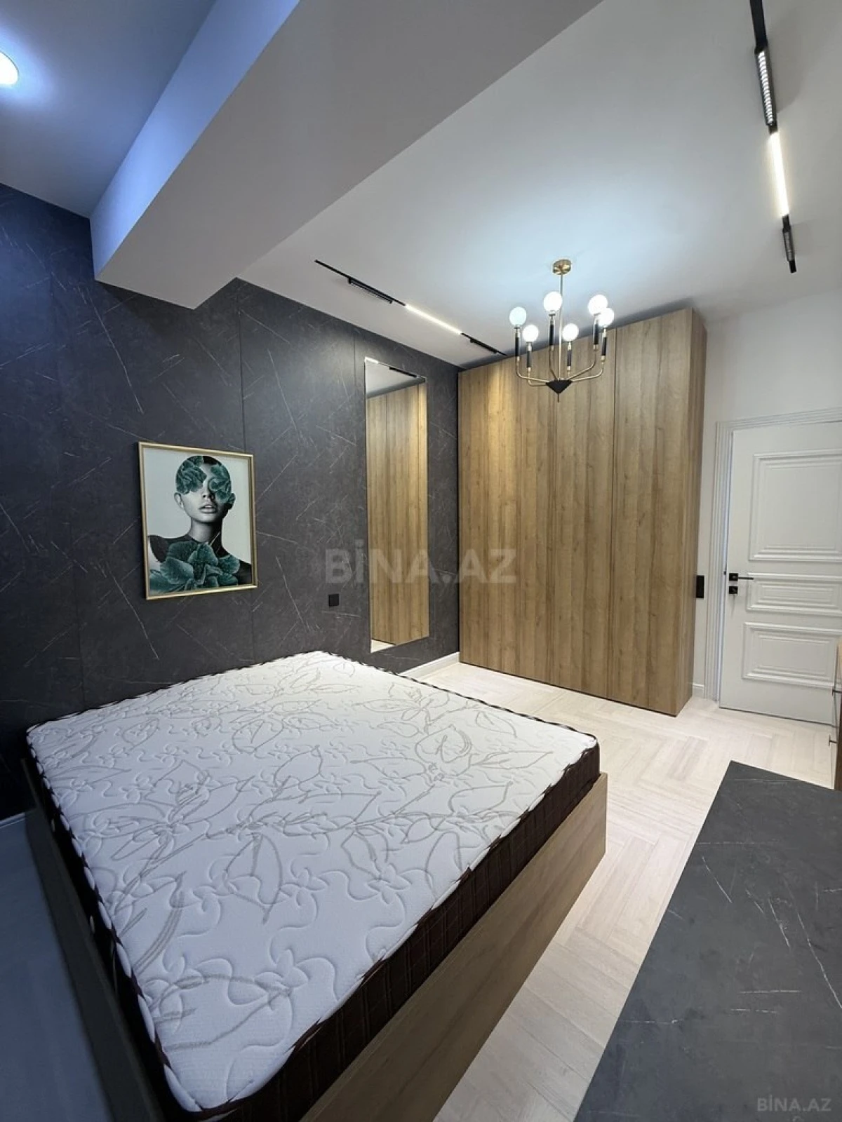 Satılır 3 otaqlı mənzil 117 m²