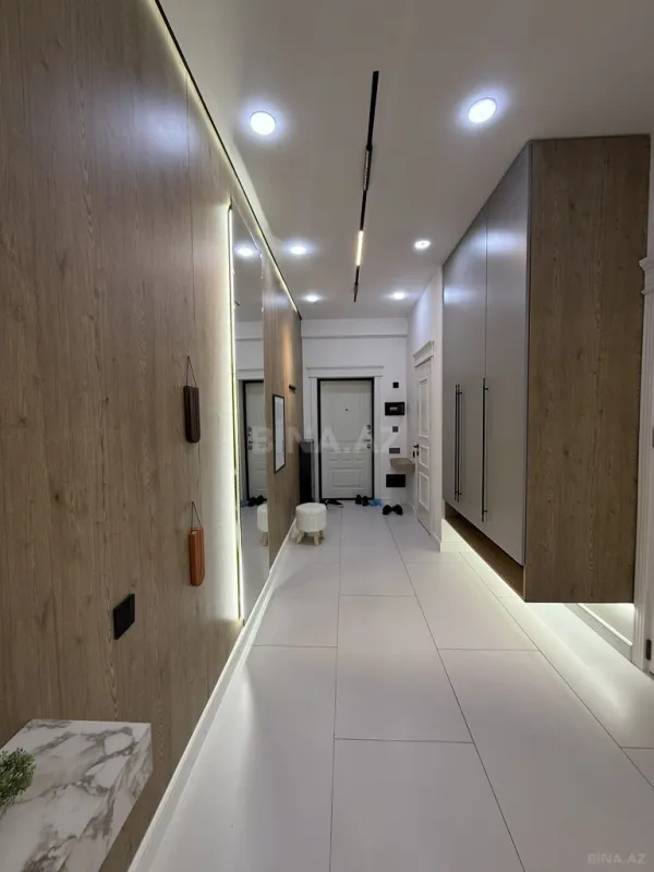 Satılır 3 otaqlı mənzil 117 m²