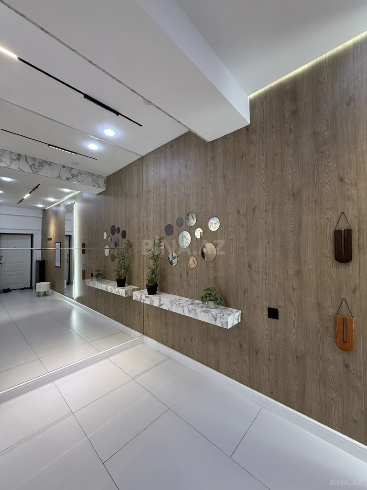 Satılır 3 otaqlı mənzil 117 m²