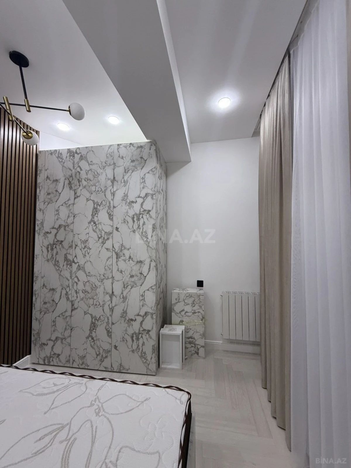 Satılır 3 otaqlı mənzil 117 m²