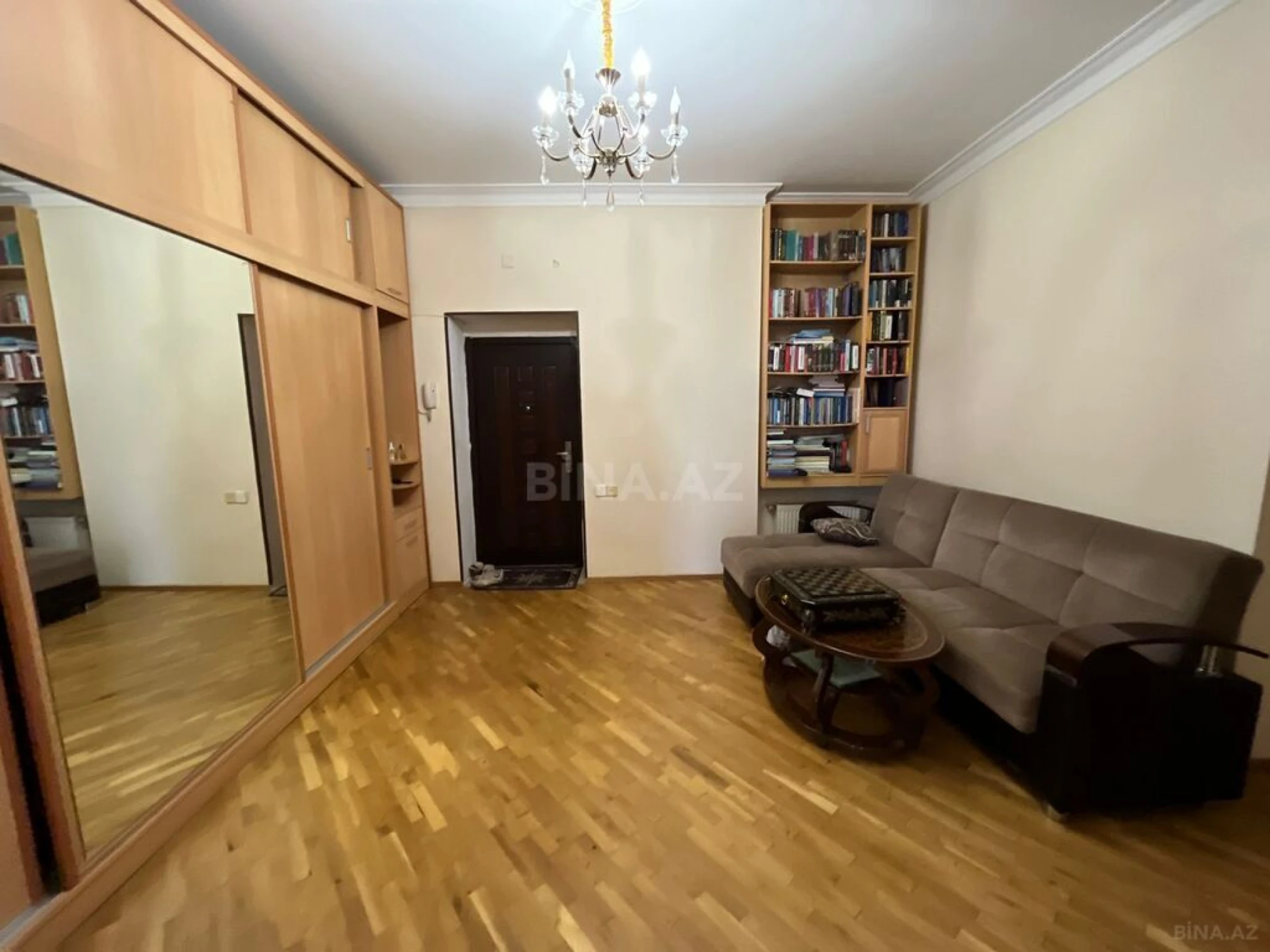 Satılır 3 otaqlı mənzil 120 m²