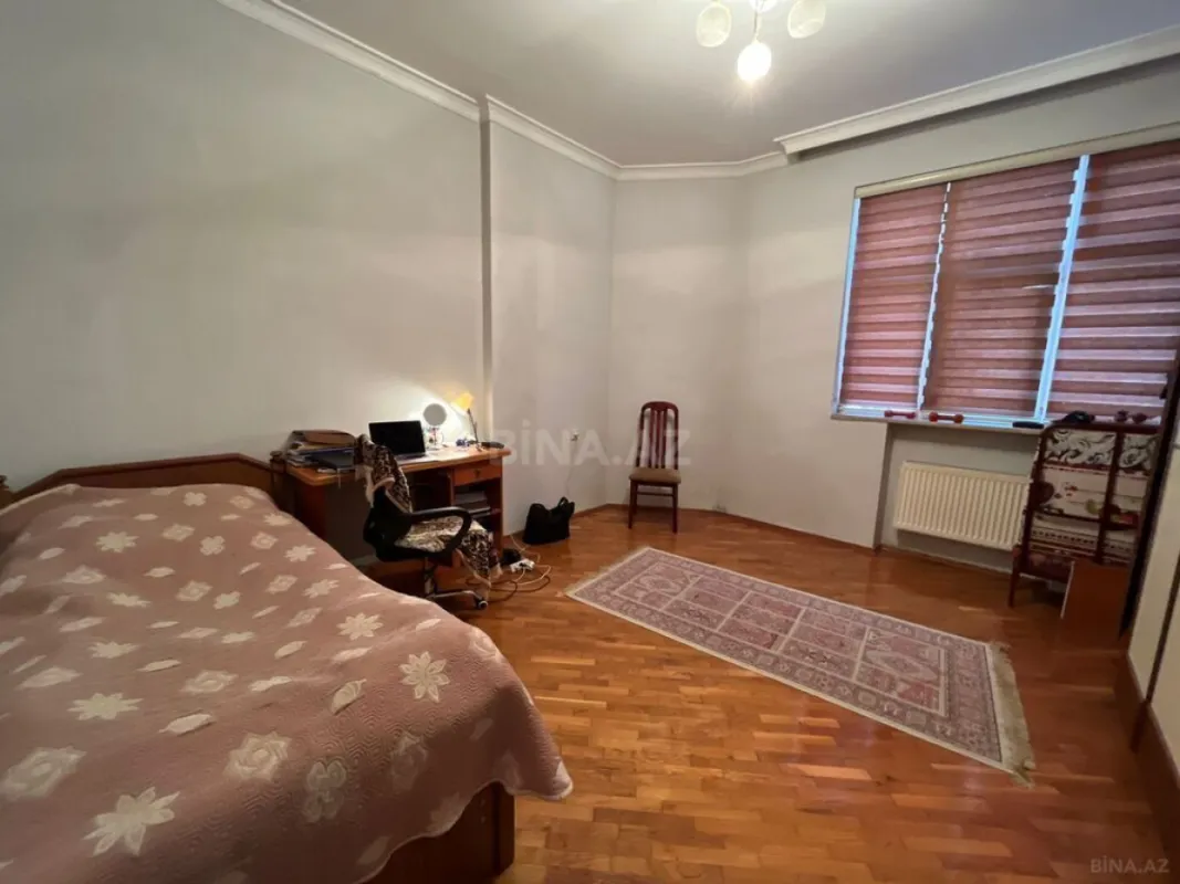 Satılır 3 otaqlı mənzil 120 m²