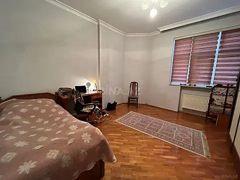 Satılır 3 otaqlı mənzil 120 m²
