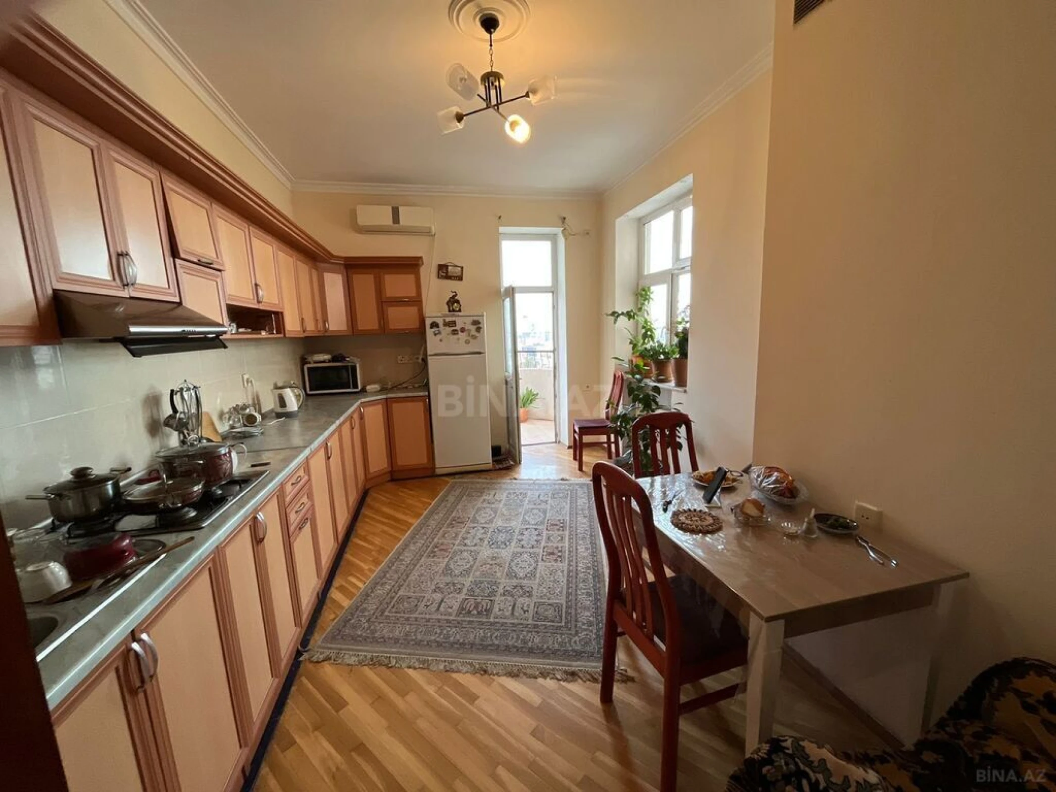 Satılır 3 otaqlı mənzil 120 m²