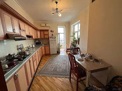 Satılır 3 otaqlı mənzil 120 m²