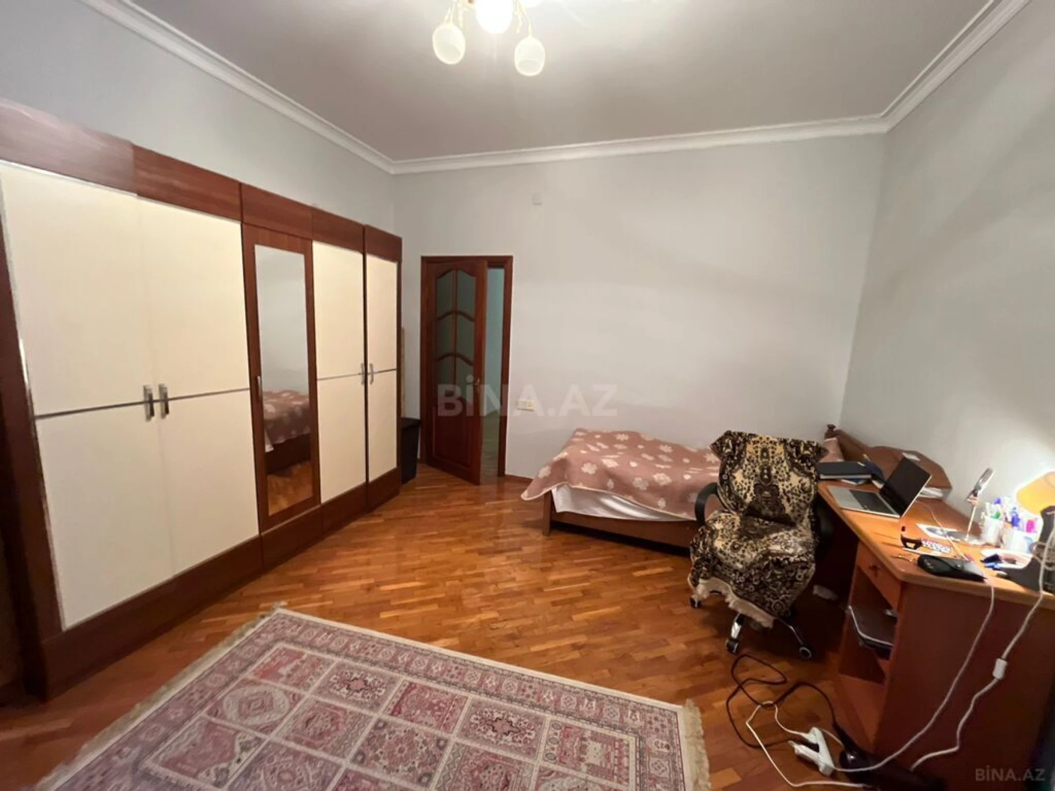 Satılır 3 otaqlı mənzil 120 m²