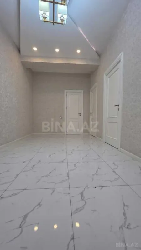 Kirayə verilir 2 otaqlı mənzil 105 m²