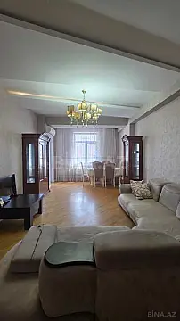 Kirayə verilir 2 otaqlı mənzil 105 m²