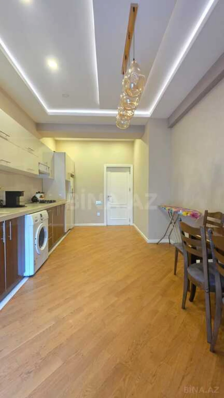 Kirayə verilir 2 otaqlı mənzil 105 m²