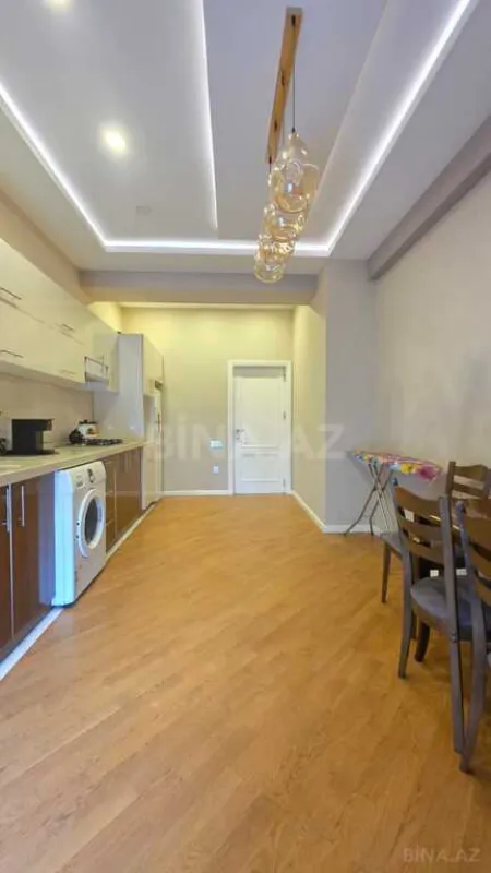 Kirayə verilir 2 otaqlı mənzil 105 m²