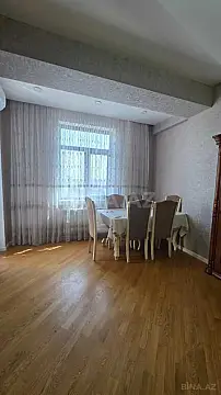 Kirayə verilir 2 otaqlı mənzil 105 m²