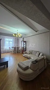 Kirayə verilir 2 otaqlı mənzil 105 m²