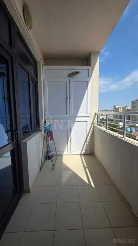 Kirayə verilir 2 otaqlı mənzil 105 m²