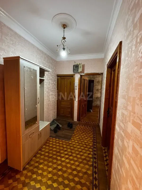 Kirayə verilir 4 otaqlı mənzil 110 m²