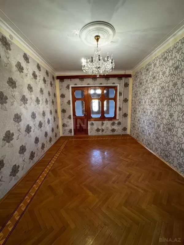 Kirayə verilir 4 otaqlı mənzil 110 m²