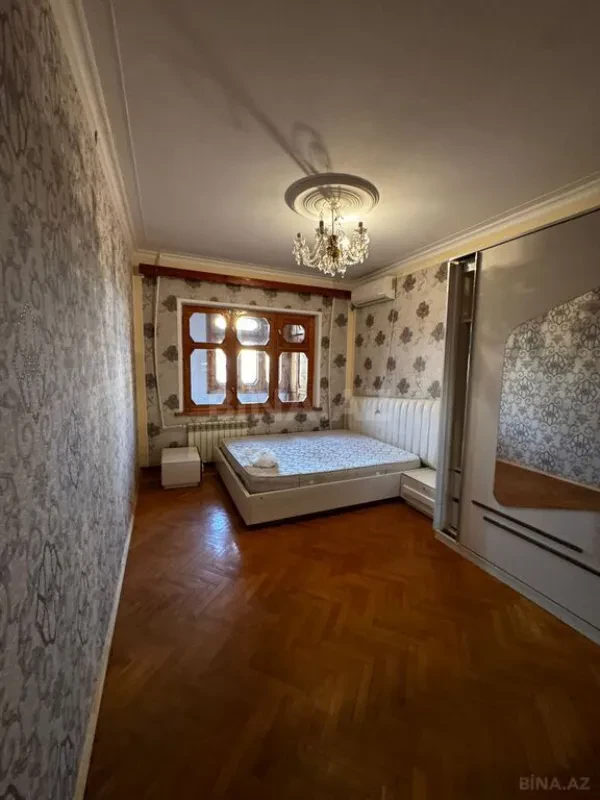 Kirayə verilir 4 otaqlı mənzil 110 m²