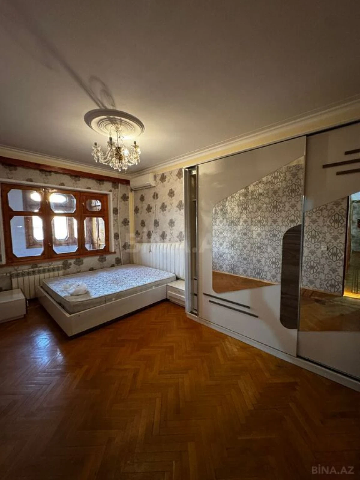 Kirayə verilir 4 otaqlı mənzil 110 m²