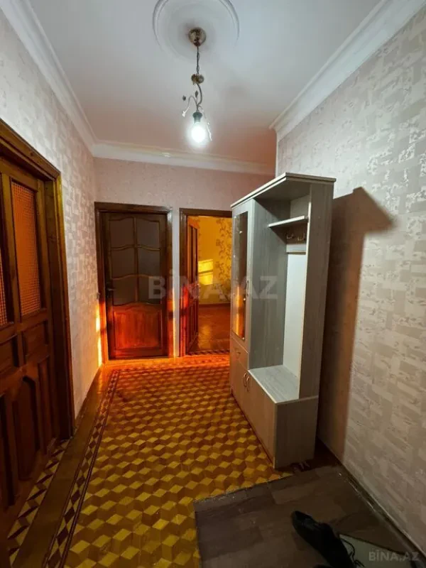 Kirayə verilir 4 otaqlı mənzil 110 m²