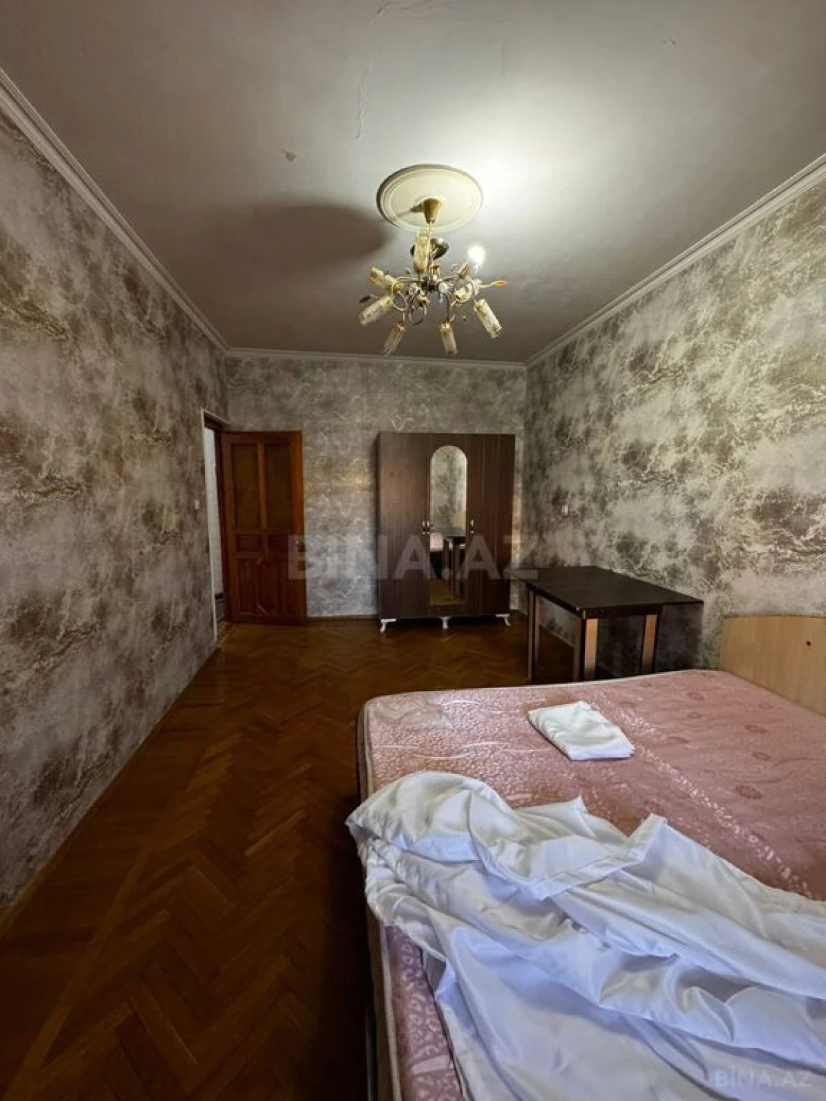 Kirayə verilir 4 otaqlı mənzil 110 m²