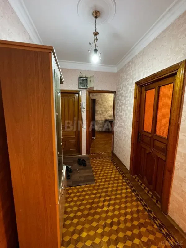 Kirayə verilir 4 otaqlı mənzil 110 m²