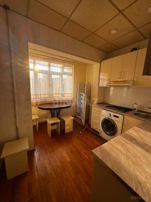 Kirayə verilir 4 otaqlı mənzil 110 m²