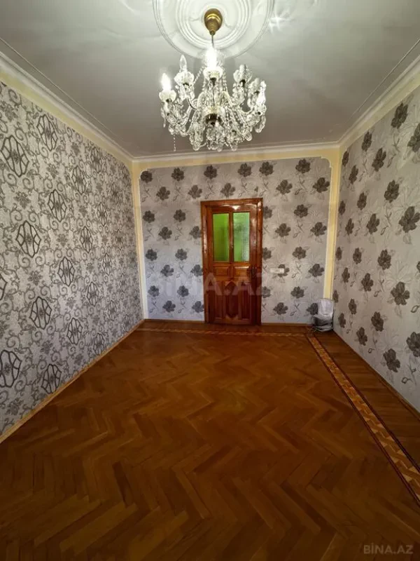 Kirayə verilir 4 otaqlı mənzil 110 m²