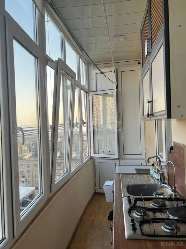 Satılır 4 otaqlı mənzil 136 m²