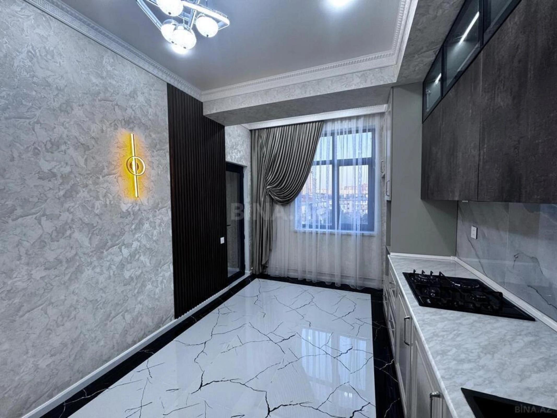 Satılır 2 otaqlı mənzil 78 m²