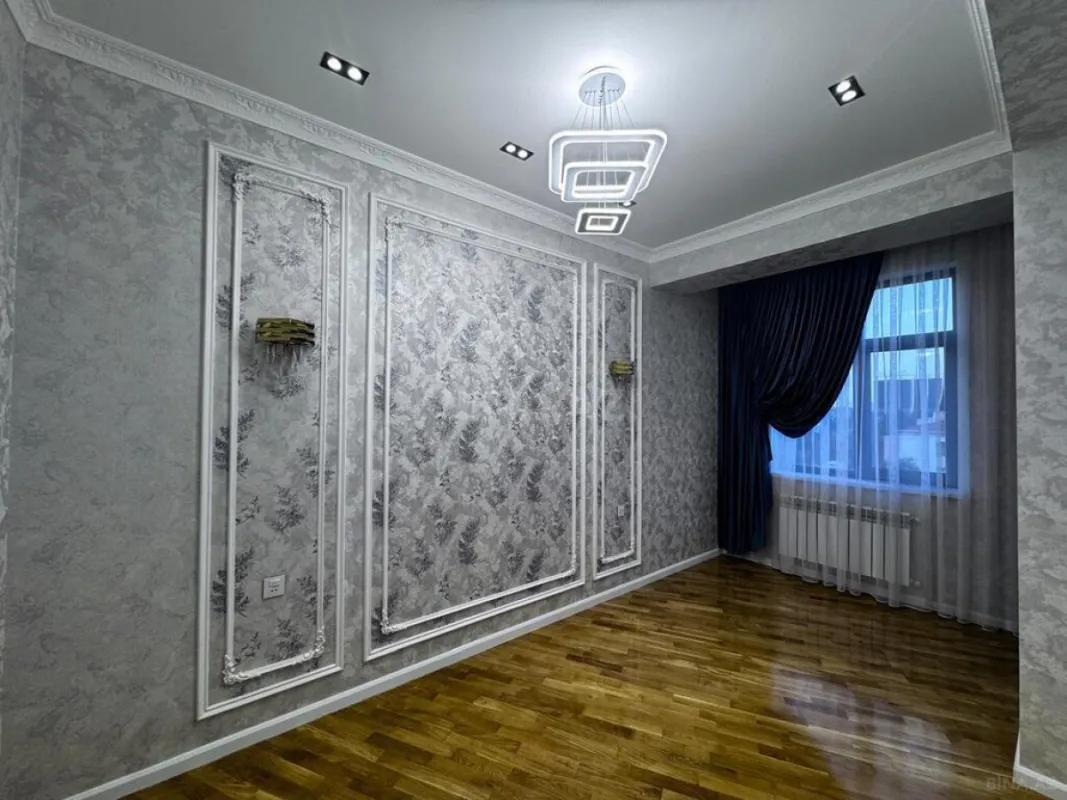 Satılır 2 otaqlı mənzil 78 m²