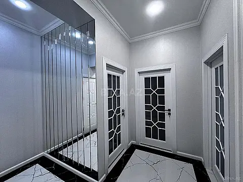 Satılır 2 otaqlı mənzil 78 m²