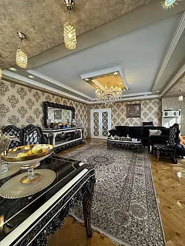 Satılır 4 otaqlı mənzil 197 m²
