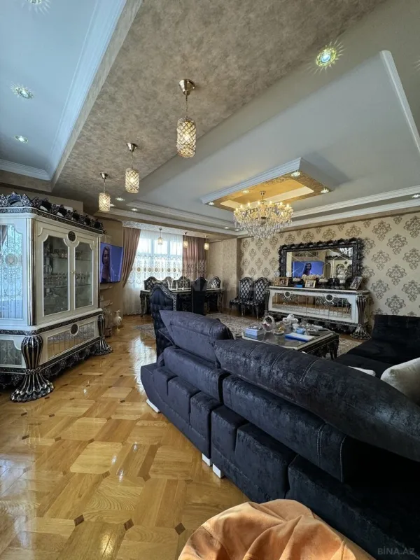 Satılır 4 otaqlı mənzil 197 m²